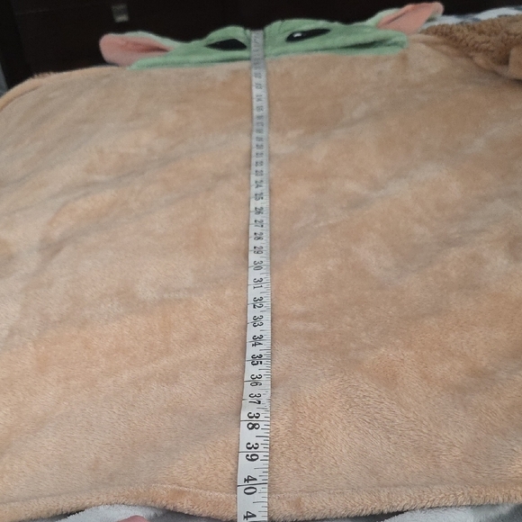 Grogu Baby Yoda Kids Hooded Blanket – Star Wars Cozy Fleece Throw - Picture 9 of 10